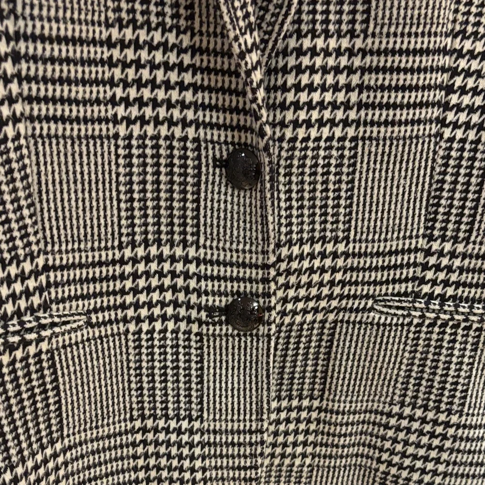 Ralph Lauren Women's Houndstooth Blazer in Black and White - Picture 3 of 4